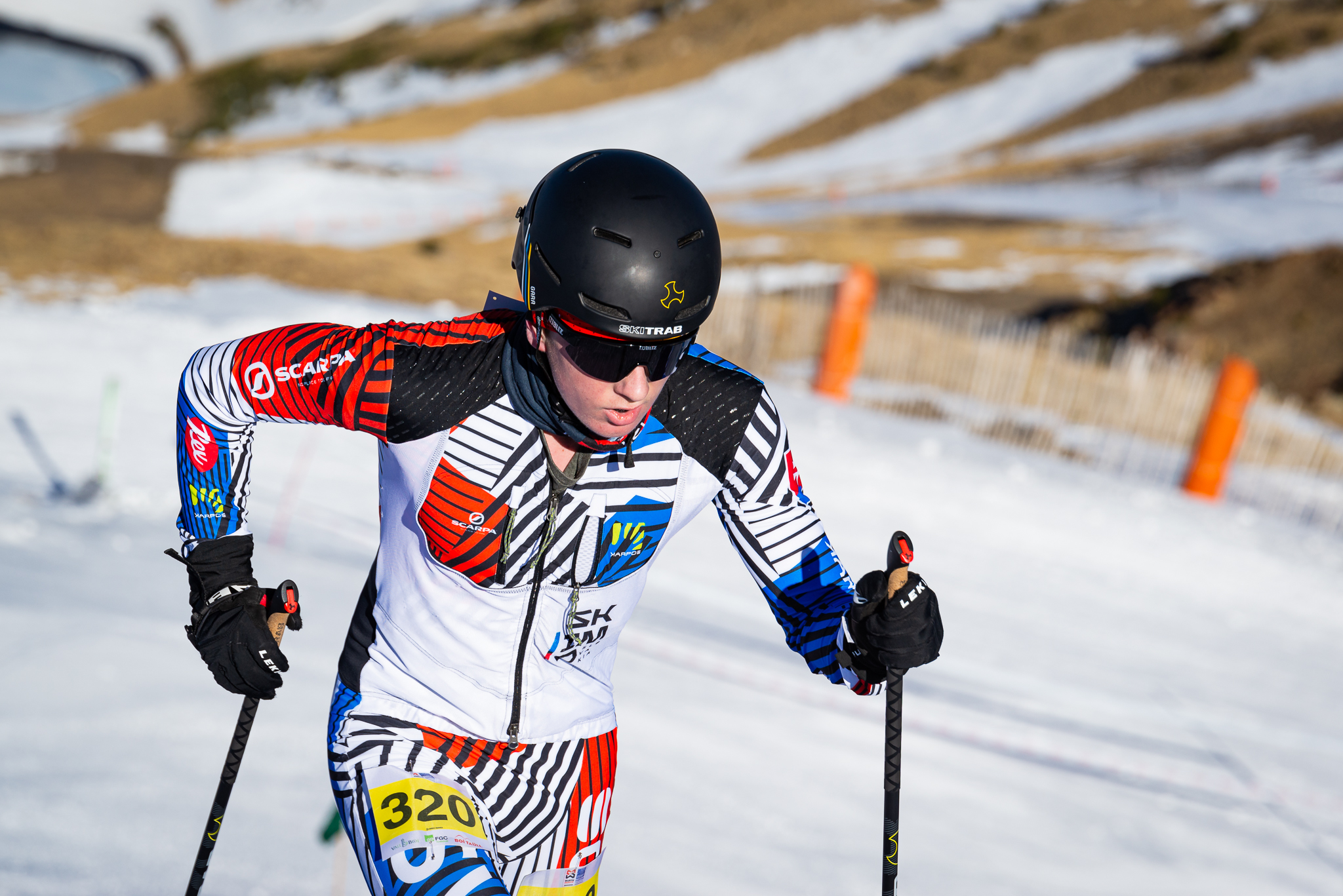 ECH_SPAIN_SKIMOSTATS_VERTICAL_ON_COURSE_YOUTH_056